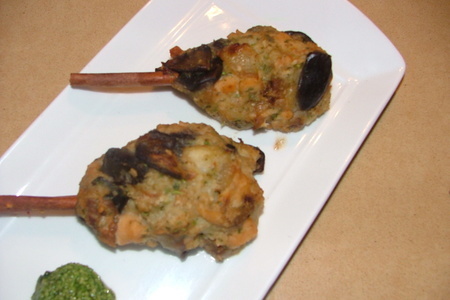 Фото к рецепту: Рыбные кебабы из двух видов рыб mediterraneo