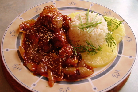 Фото к рецепту: Chili chicken wings в соево-ананасовом соусе