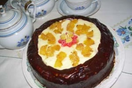 Фото к рецепту: Ароматный пирог с черникой