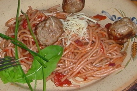 Фото к рецепту: Спагетти с тефтелями