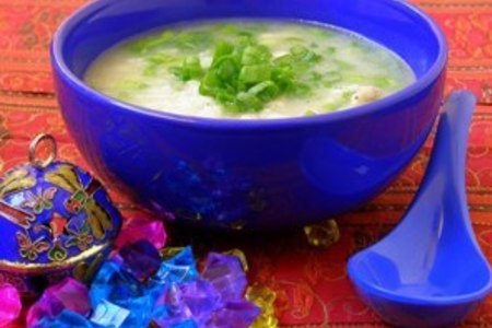 Фото к рецепту: Рисовый суп с курицей(chicken congee)