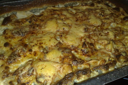 Фото к рецепту: Картошка в мундире с курицей и грибами
