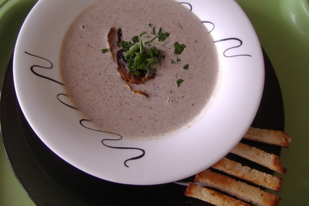 Фото к рецепту: Сырный суп с грибами