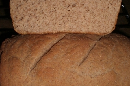Фото к рецепту: Диетический сметанный хлеб из цельной муки для хп