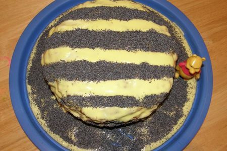 Фото к рецепту: Торт "пчёлка  "
