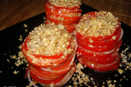 Фото к рецепту: Салат из помидоров и лука