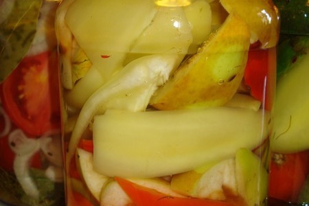 Перец, маринованный с яблочками