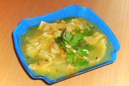 Фото к рецепту: Куриный суп с яичными блинчиками