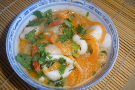 Фото к рецепту: Карри из морепродуктов от бедных тайских рыбаков