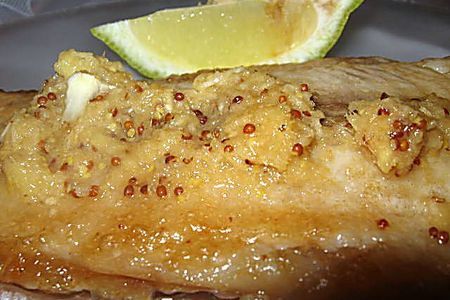 Фото к рецепту: Рыбный стейк под имбирным соусом