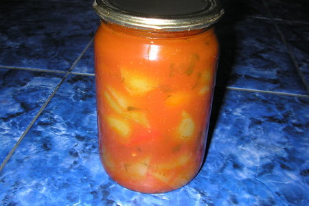 Фото к рецепту: Перцы в томатном соку