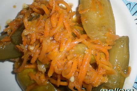 Фото к рецепту: Огурчики с морковью по-корейски