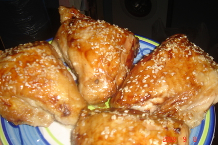 Фото к рецепту: Куриные бедрышки в устричном соусе