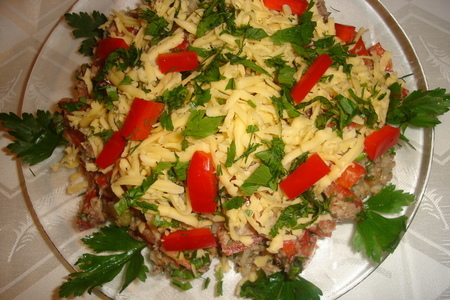 Фото к рецепту: Рыбный салат без майонеза