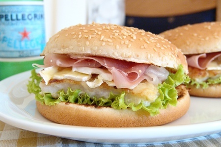 Фото к рецепту: Очень французский рыбный сандвич (макдональдс отдыхает)