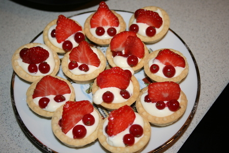 Фото к рецепту: Тарталетки с ягодами