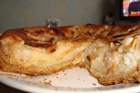 Фото к рецепту: Пирог  с яблоами (цветаевский)