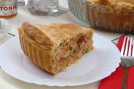 Мексиканский пирог arroz con pollo (рис и курица)