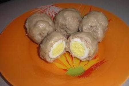 Фото к рецепту: Перепелиные яйца "по-шотландски"
