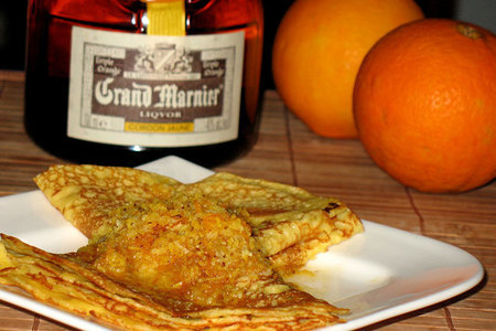 Фото к рецепту: Crepes suzette (креп сюзетт) или блины из кукурузной муки с апельсиновым соусом