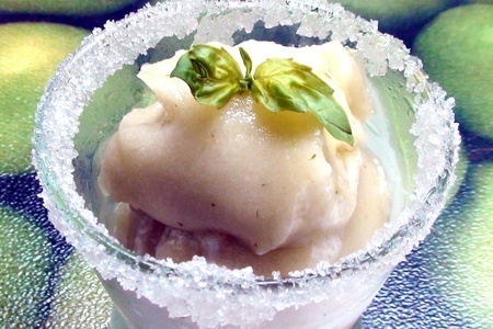 Фото к рецепту: «замороженое» с лаймом и базиликом (сорбе) лёгкий десерт к празднику!