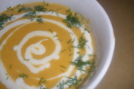 Фото к рецепту: Суп-пюре из цветной капусты и сладкого картофеля