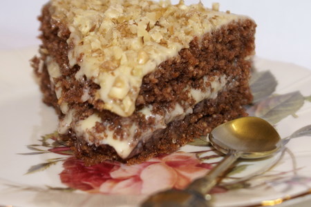 Фото к рецепту: Шоколадно-гречневый торт с карамельно-цитрусовым кремом