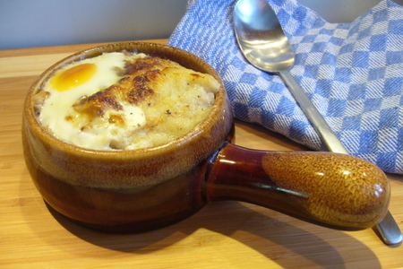 Фото к рецепту: Zuppa pavese  (суп "павезe")