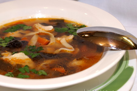 Фото к рецепту: Суп с грибами по мотивам "уйхази"