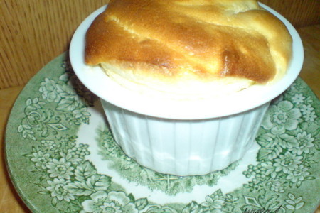 Фото к рецепту: Творожное суфле с нежной лимонной ноткой