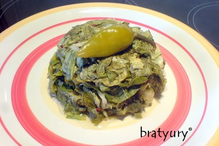 Фото к рецепту: Салат, маринованный с липовыми листьями