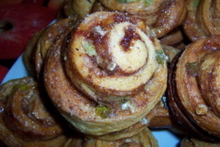 Фото к рецепту: Мармеладные булочки с корицей