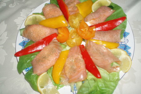 Фото к рецепту: Тапас-закуска из лосося для пикника