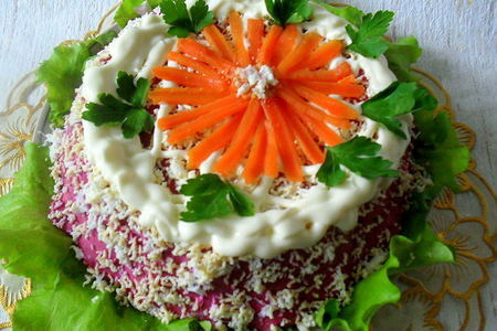 Фото к рецепту: Закусочный селёдочный торт-желе(вариации на тему "селедки под шубой"