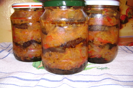 Фото к рецепту: Обжаренные баклажаны с овощами.