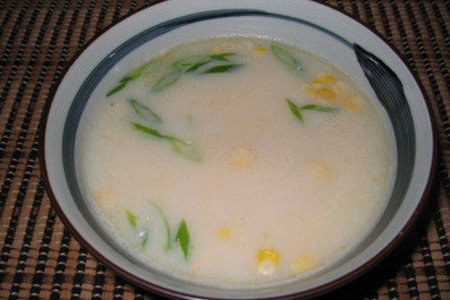Фото к рецепту: Суп молочный с геркулесом