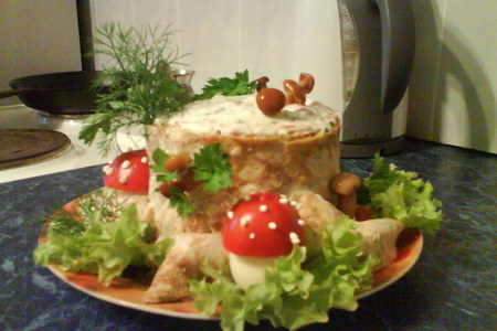 Фото к рецепту: Салат "грибной пенёк"