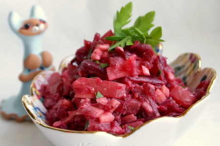 Фото к рецепту: Салат из свёклы