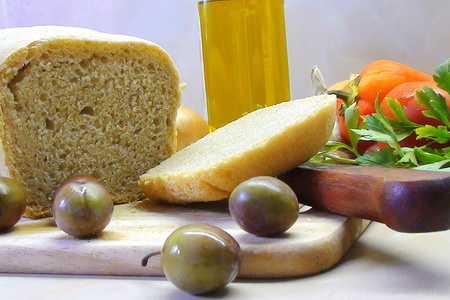 Пресный тосканский хлеб. (серый, формованный на закваске.)
