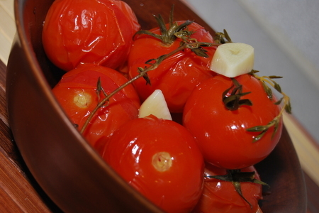 Фото к рецепту: Маринованные помидорки с тимьяном