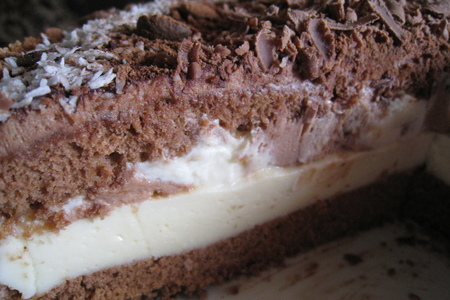 Фото к рецепту: Торт с шоколадным муссом