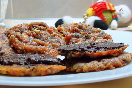 Фото к рецепту: Печенье с шоколадом и пряностями.