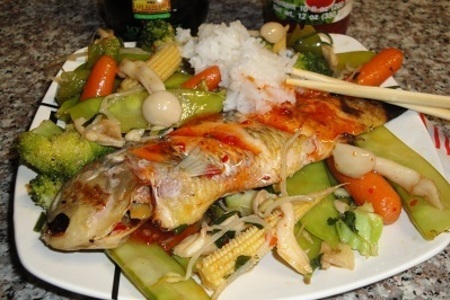 Фото к рецепту: Рыба по таиландски с грузинским акцентом.