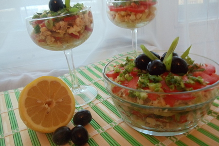 Фото к рецепту: Салат  с тунцом  "венеция"