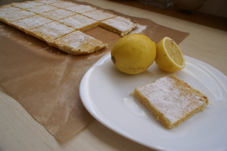 Фото к рецепту: Lemon bars (лимонные пирожные) :s
