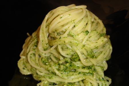 Фото к рецепту: Паста спагетти песто