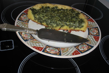 Пирог со шпинатом и сыром в мультиварке