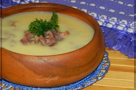 Фото к рецепту: Картофельный суп-пюре с куриными желудочками