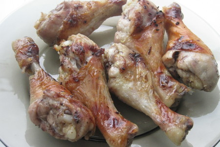 Фото к рецепту: Шашлык из курицы (рецепт для микроволновки с грилем)