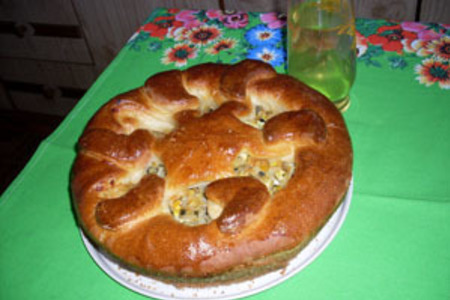 Фото к рецепту: Капустный пирог с весенней зеленью